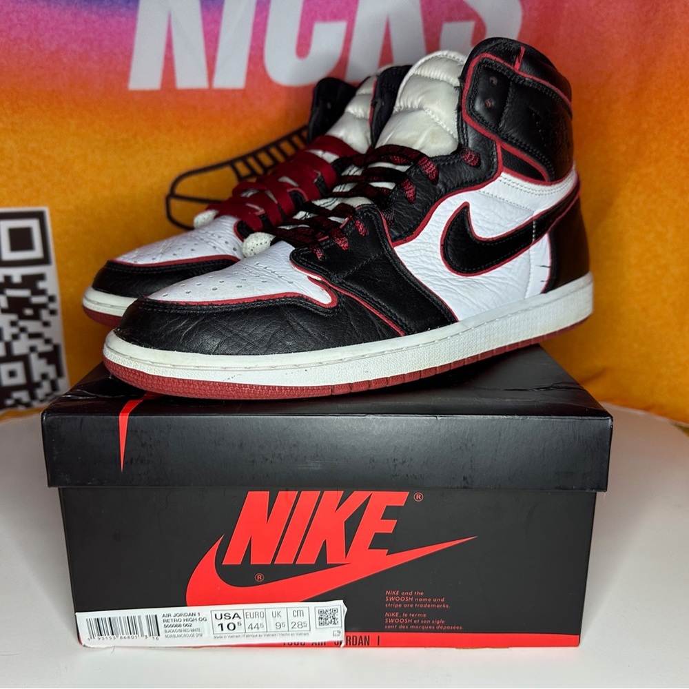 Jordan 1 High Retro OG Bloodline Size 10.5M Pre-loved